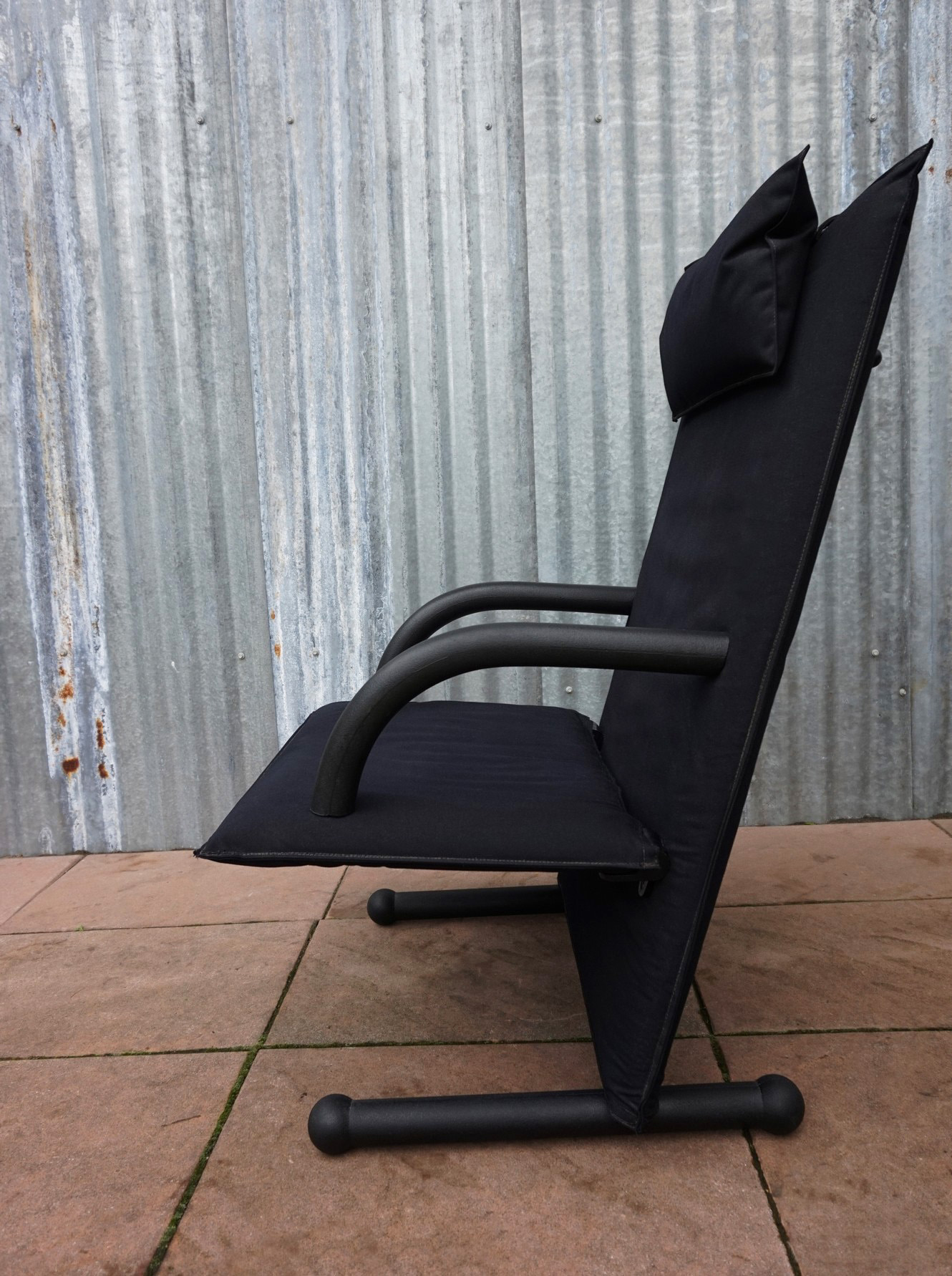 T-Line, fauteuil, armstoel, Burkhard Vogtherr, Arflex, Italië, zwarte